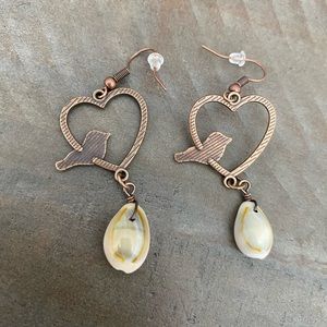 One pair of women’s multicolored earrings